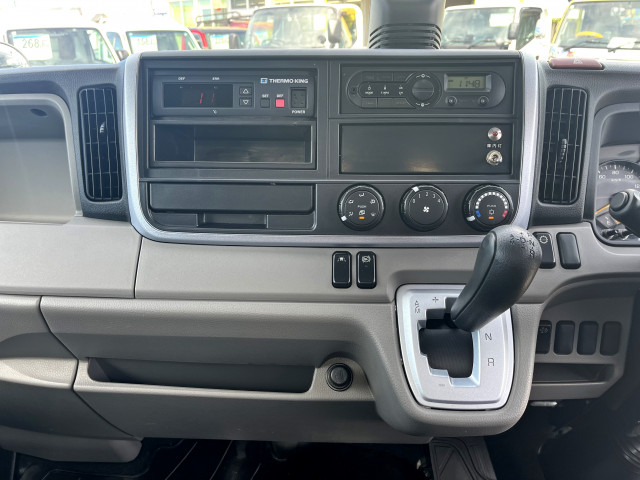 三菱ふそう キャンター 小型 冷凍冷蔵バン TPG-FBA20(95179) 24枚目
