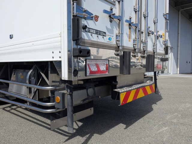 日野 プロフィア 大型 冷凍冷蔵バン 2DG-FW1AHG(95184) 6枚目