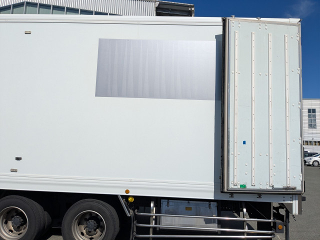 日野 プロフィア 大型 冷凍冷蔵バン 2DG-FW1AHG(95184) 10枚目