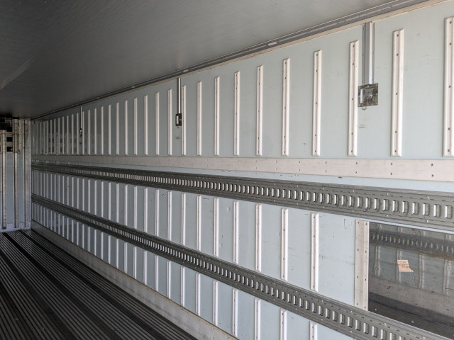 日野 プロフィア 大型 冷凍冷蔵バン 2DG-FW1AHG(95184) 28枚目