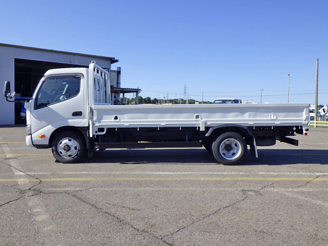 日野 デュトロ 小型 平ボディ TKG-XZU695M(95186) 4枚目
