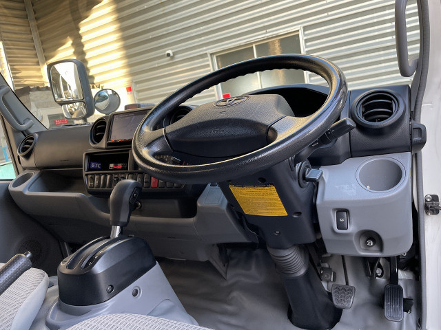 トヨタ ダイナ 小型 アルミバン TPG-XZU605(95187) 16枚目