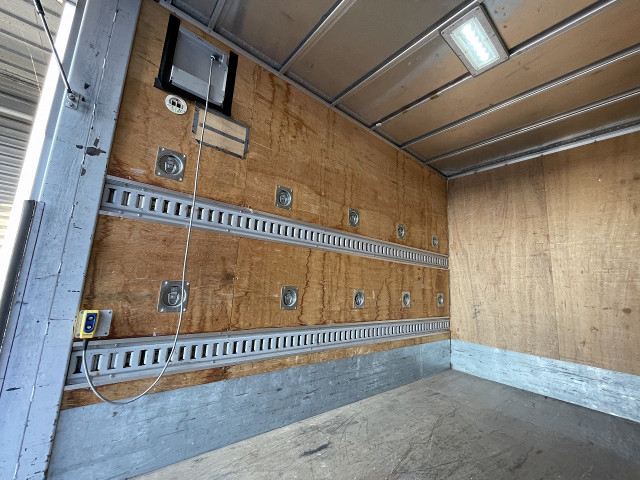 トヨタ ダイナ 小型 アルミバン TPG-XZU605(95187) 22枚目