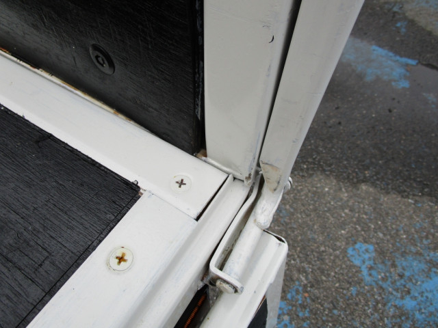 いすゞ エルフ 小型 平ボディ TRG-NJR85A(95195) 22枚目