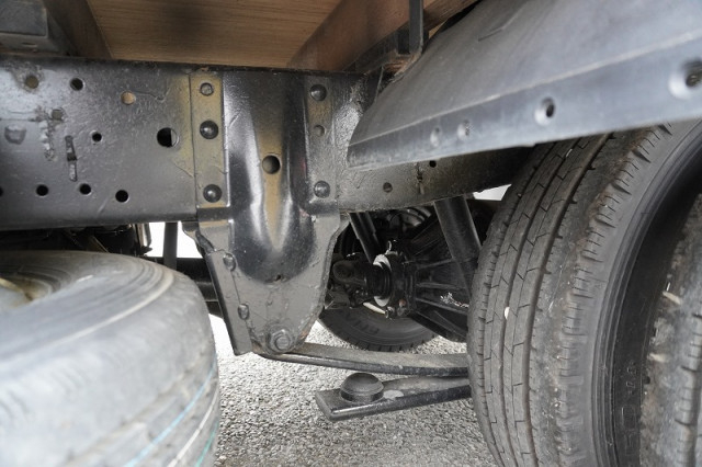 いすゞ エルフ 小型 平ボディ TRG-NJR85A(95196) 11枚目