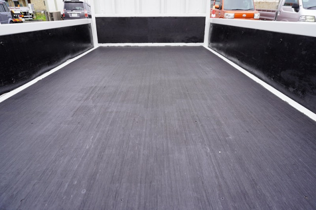 いすゞ エルフ 小型 平ボディ TRG-NJR85A(95196) 17枚目