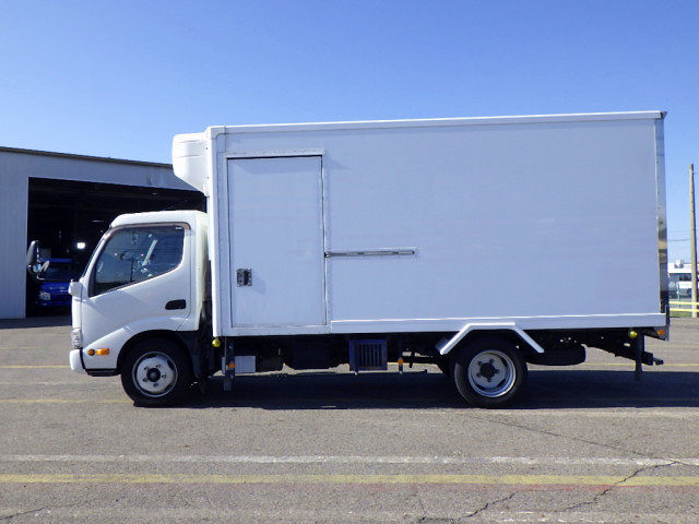 トヨタ ダイナ 小型 冷凍冷蔵バン TKG-XZU655(95197) 4枚目