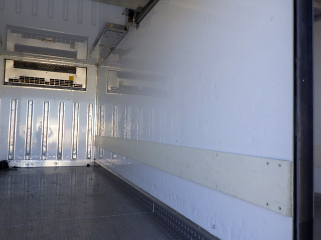 トヨタ ダイナ 小型 冷凍冷蔵バン TKG-XZU655(95197) 9枚目