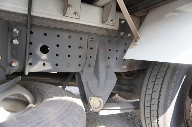 三菱ふそう キャンター 小型 アルミバン TPG-FBA20(95198) 11枚目