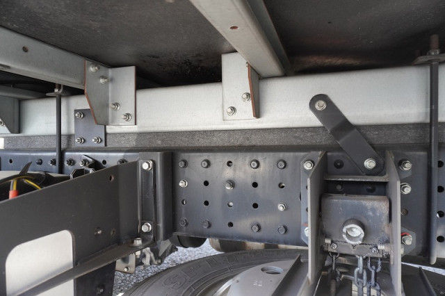 三菱ふそう キャンター 小型 アルミバン TPG-FBA20(95198) 12枚目