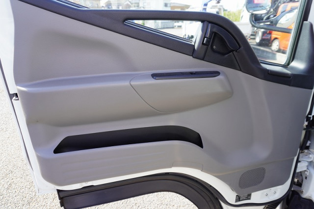 三菱ふそう キャンター 小型 アルミバン TPG-FBA20(95198) 40枚目