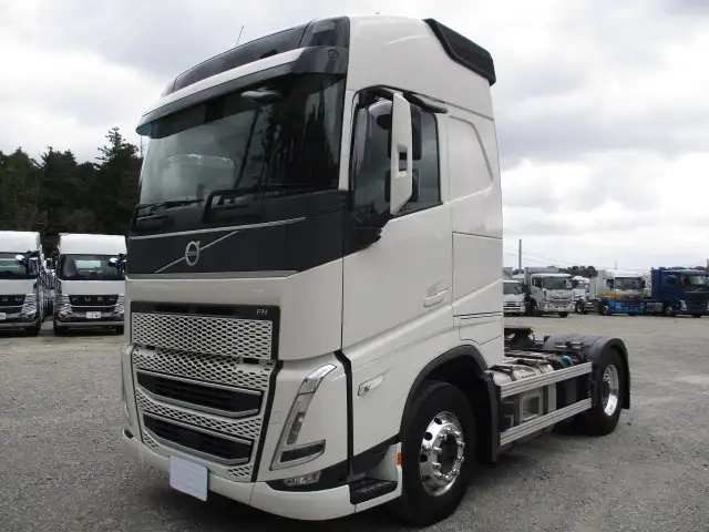 ボルボ 小型 トラクタ（シングル） 2PG-4S2TEA1(95208) 1枚目