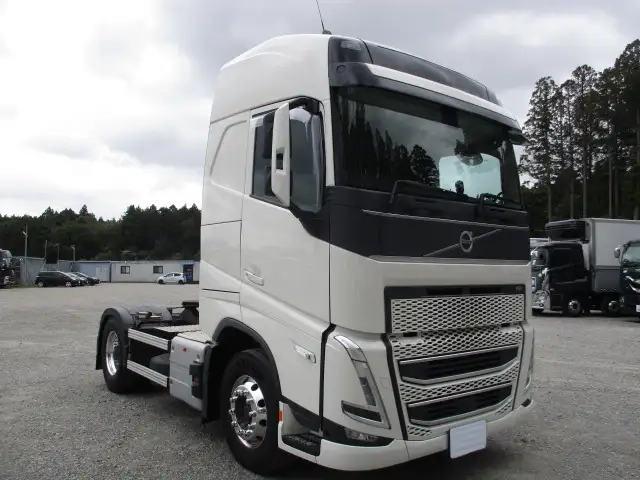 ボルボ 小型 トラクタ（シングル） 2PG-4S2TEA1(95208) 3枚目