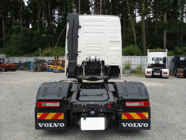 ボルボ 小型 トラクタ（シングル） 2PG-4S2TEA1(95208) 6枚目