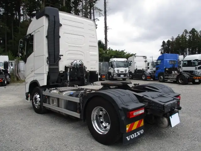 ボルボ 小型 トラクタ（シングル） 2PG-4S2TEA1(95208) 7枚目