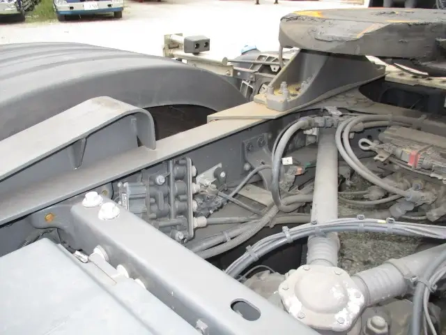 ボルボ 小型 トラクタ（シングル） 2PG-4S2TEA1(95208) 17枚目