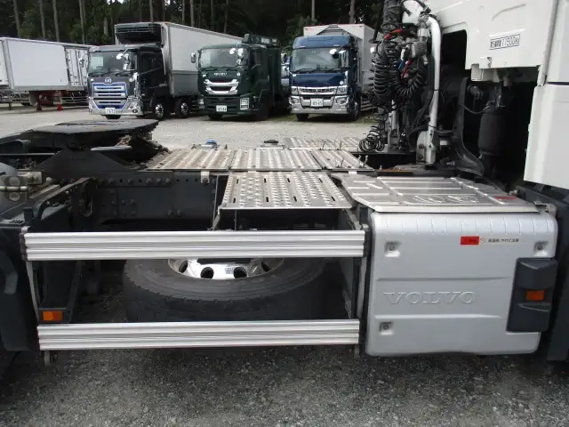 ボルボ 小型 トラクタ（シングル） 2PG-4S2TEA1(95208) 20枚目