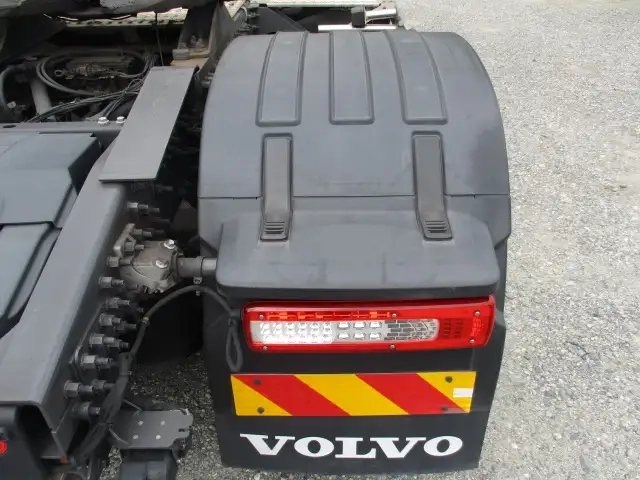 ボルボ 小型 トラクタ（シングル） 2PG-4S2TEA1(95208) 22枚目