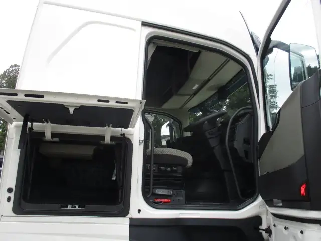 ボルボ 小型 トラクタ（シングル） 2PG-4S2TEA1(95208) 31枚目