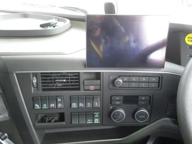 ボルボ 小型 トラクタ（シングル） 2PG-4S2TEA1(95208) 37枚目