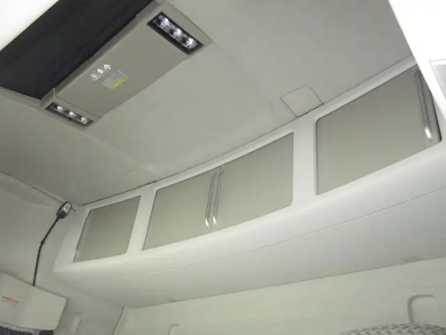 ボルボ 小型 トラクタ（シングル） 2PG-4S2TEA1(95208) 48枚目