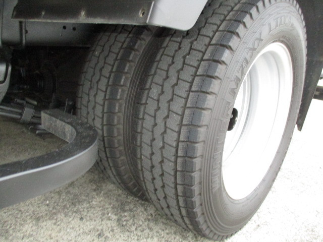 日野 デュトロ 小型 バン TKG-XZU675M(68981) 31枚目