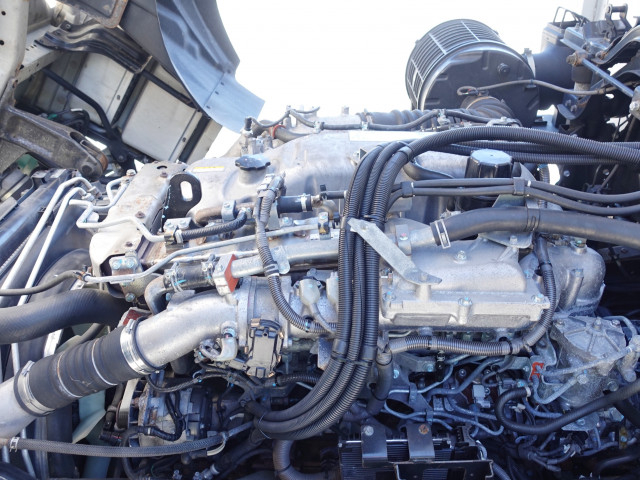 いすゞ ギガ 大型 ウィング 2KG-CYL77C(112304) 16枚目