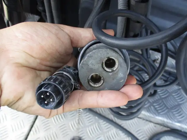 日野 プロフィア 小型 トラクタ（シングル） 2DG-SH1EEGG(95247) 26枚目