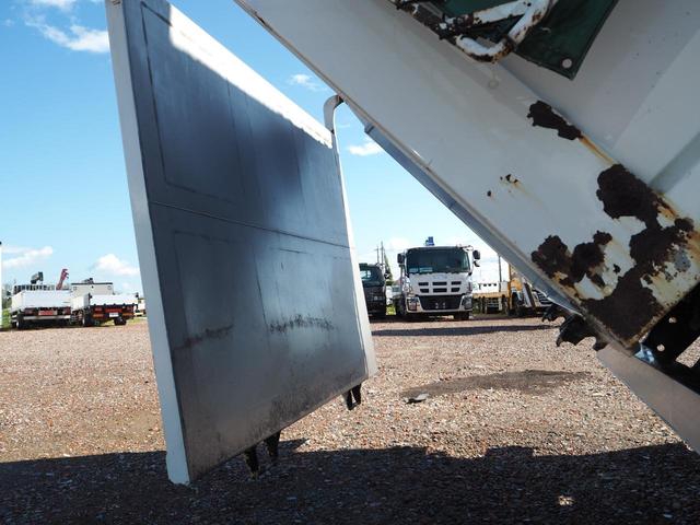 UDトラックス（日産） クオン 大型 土砂ダンプ *********(95261) 39枚目