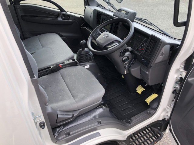 マツダ タイタン 小型 平ボディ 2RG-LMR88C(95368) 4枚目