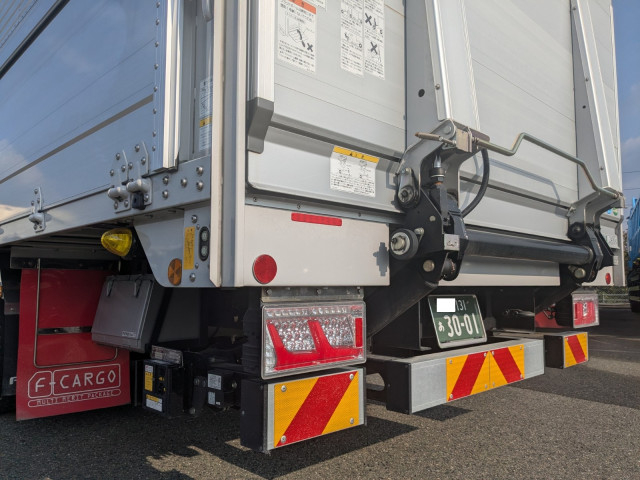 いすゞ フォワード 中型 アルミウィング 2RG-FRR90T4(95370) 6枚目