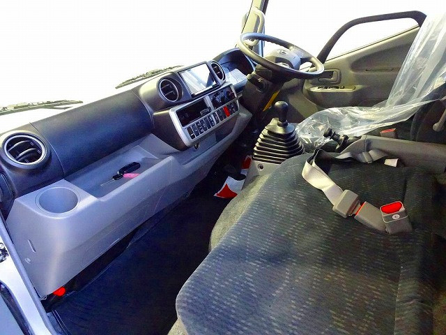 トヨタ ダイナ 小型 平ボディ 2KG-XZC645(95371) 7枚目