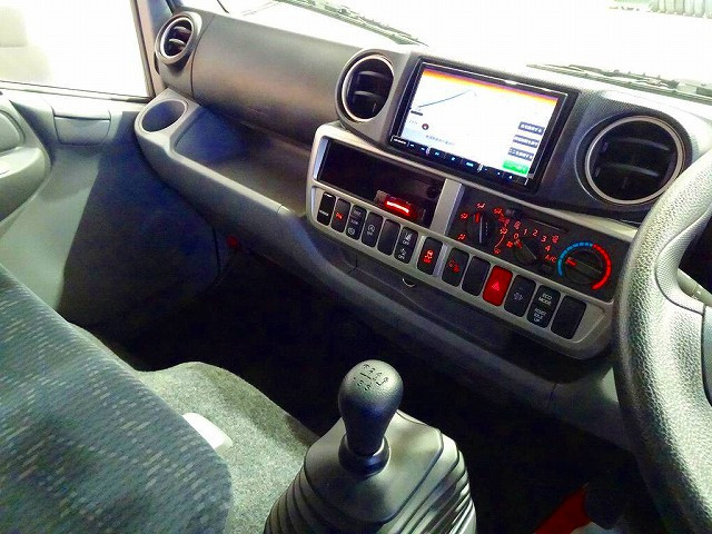 トヨタ ダイナ 小型 平ボディ 2KG-XZC645(95371) 9枚目