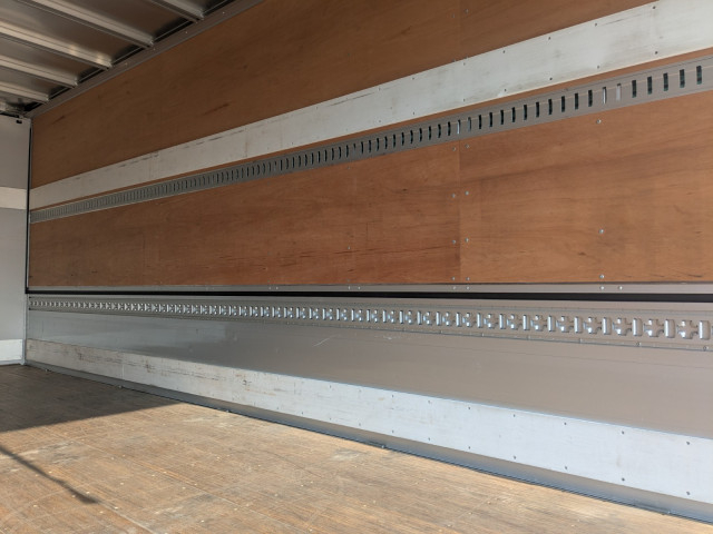 いすゞ フォワード 中型 アルミウィング 2RG-FRR90T4(95370) 14枚目