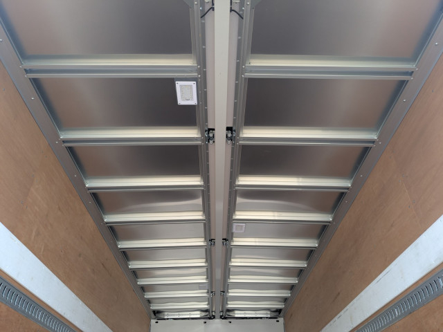 いすゞ フォワード 中型 アルミウィング 2RG-FRR90T4(95370) 17枚目