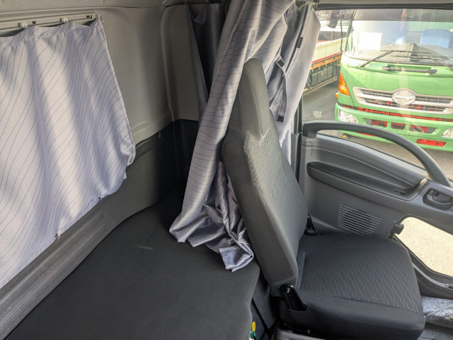 いすゞ フォワード 中型 アルミウィング 2RG-FRR90T4(95370) 24枚目