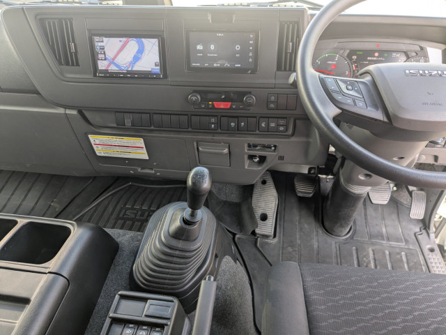 いすゞ フォワード 中型 アルミウィング 2RG-FRR90T4(95370) 25枚目