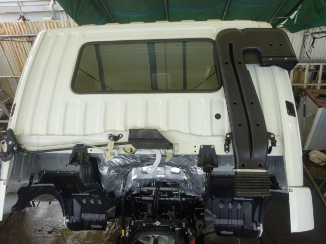 三菱ふそう ファイター 中型 平ボディ 2KG-FK62F(95378) 23枚目