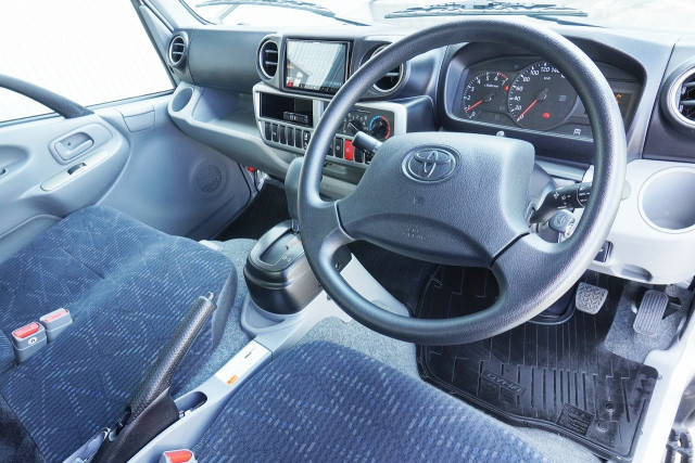 トヨタ ダイナ 小型 平ボディ 3BF-TRY230(95382) 3枚目