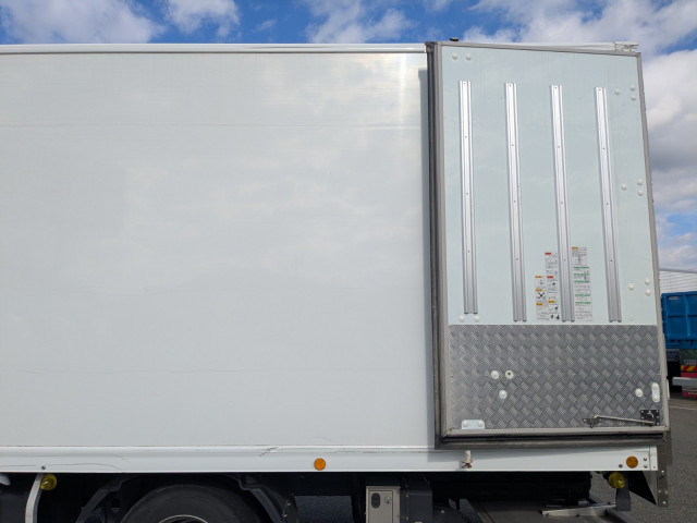 日野 レンジャー 中型 冷凍冷蔵バン 2KG-FD2ABG(95386) 25枚目