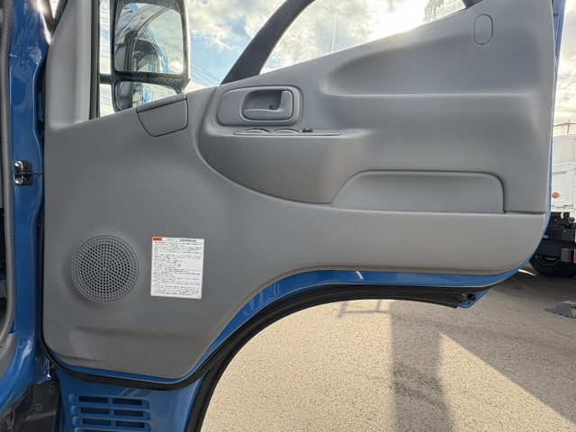 日野 デュトロ 小型 平ボディ 2RG-XZU605M(95388) 30枚目