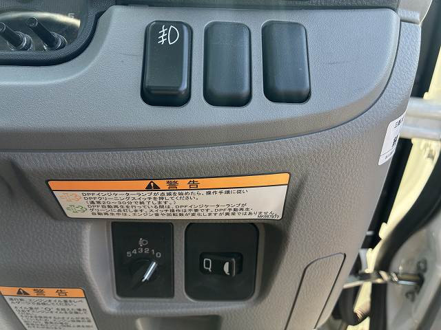 三菱ふそう キャンター 小型 Wキャブ 2RG-FBA20(95391) 44枚目