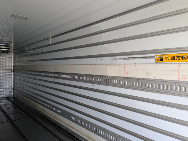 いすゞ ギガ 大型 冷凍冷蔵バン 2PG-CYJ77C(95396) 26枚目