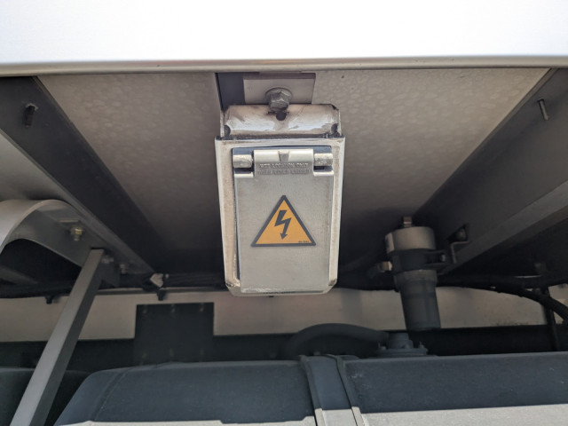 いすゞ ギガ 大型 冷凍冷蔵バン 2PG-CYJ77C(95396) 31枚目