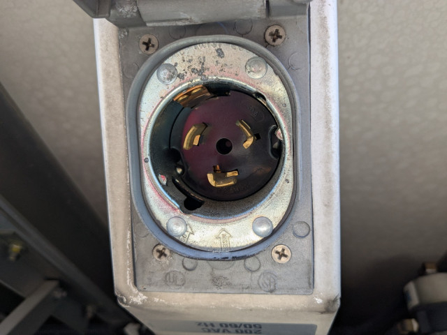 いすゞ ギガ 大型 冷凍冷蔵バン 2PG-CYJ77C(95396) 32枚目