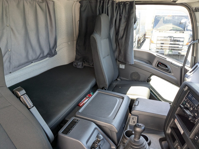 いすゞ ギガ 大型 冷凍冷蔵バン 2PG-CYJ77C(95396) 34枚目