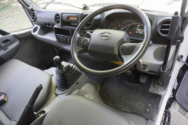 日野 デュトロ 小型 土砂ダンプ 2RG-XZU600T(95398) 3枚目