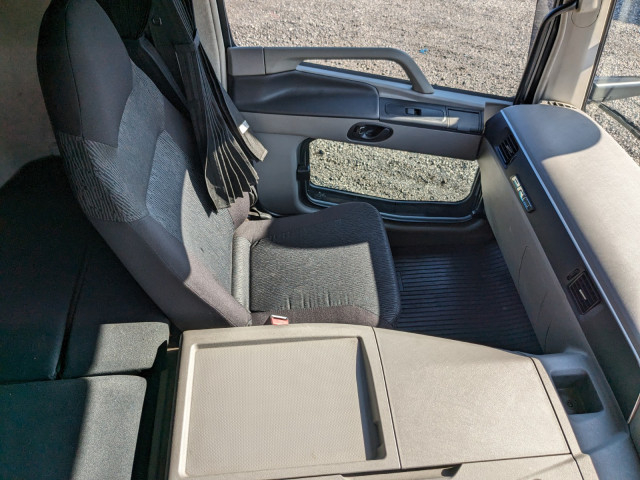 三菱ふそう スーパーグレート 大型 トラクタ（シングル） 2PG-FP74HDR(95403) 30枚目