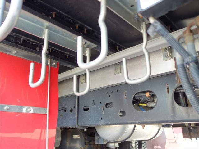 いすゞ フォワード 中型 アルミウィング 2RG-FRR90T2(95411) 8枚目