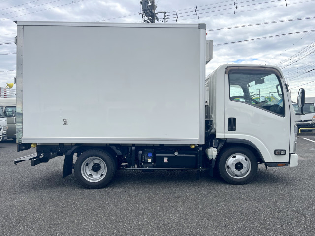いすゞ エルフ 小型 冷凍冷蔵バン 2RG-NMR88AN(95413) 5枚目